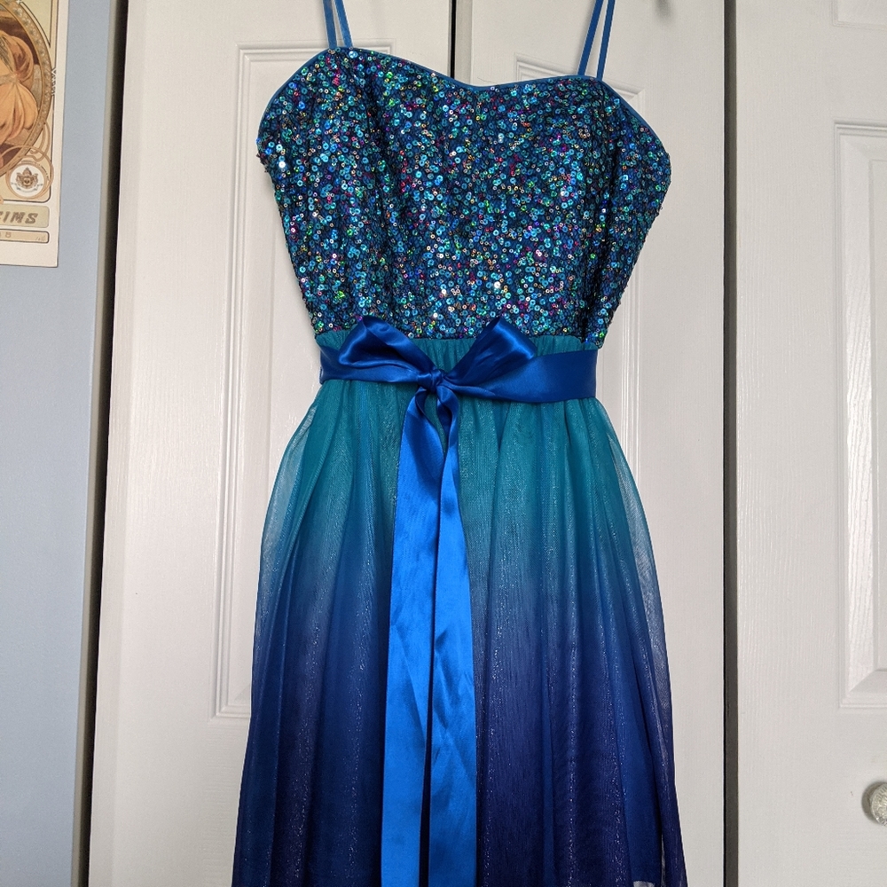Hailey Logan by Adrianna Papell Cocktail Dress